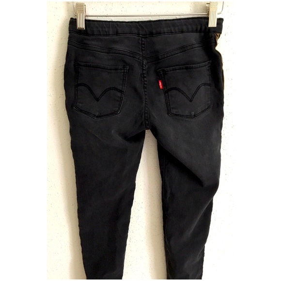 32—GRAY COLOR LEVI’S JEANS - Picture 3 of 11